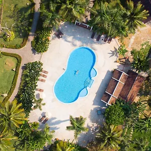 Santi & Resort